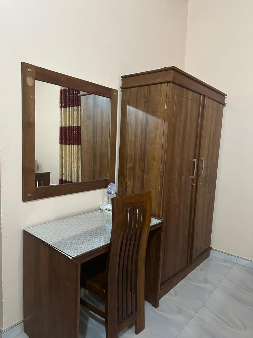 Lahiru Airport Villa Andiambalama Ngoại thất bức ảnh