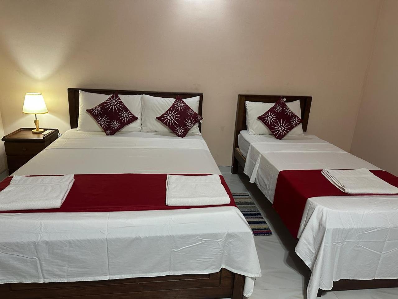 Lahiru Airport Villa Andiambalama Ngoại thất bức ảnh